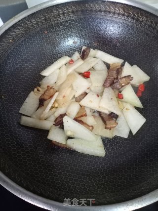 腊肉炒冬瓜步骤8