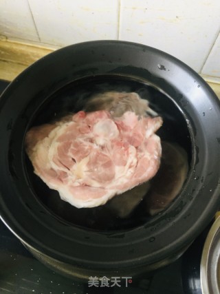 羊脖子烩萝卜步骤2