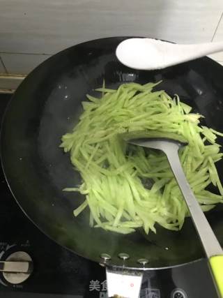 清炒黄瓜丝步骤3
