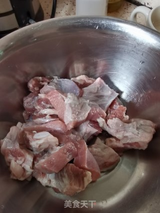 焖牛腩步骤2