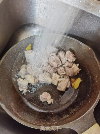 焖牛腩步骤6