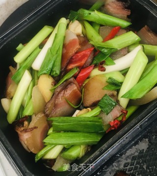 青蒜炒腊猪脸步骤8