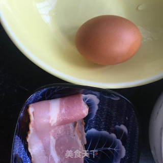 培根包菜鸡蛋饼步骤2
