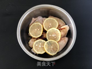 柠檬蜂蜜烤翅步骤2 柠檬蜂蜜烤翅步骤2