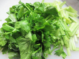 笋丝炒芹菜步骤3 笋丝炒芹菜步骤3