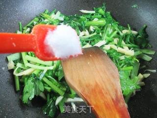 笋丝炒芹菜步骤5 笋丝炒芹菜步骤5