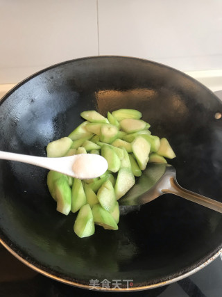 丝瓜瑶柱步骤3