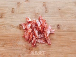 腊肠手撕包菜步骤1