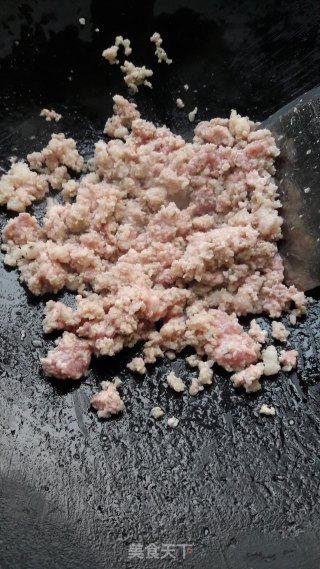 肉末炒甜豆粒步骤4