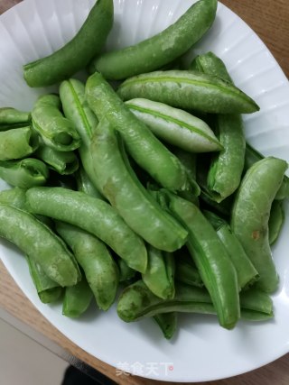 薄荷炒甜豆步骤1