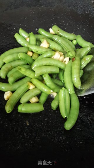 薄荷炒甜豆步骤6