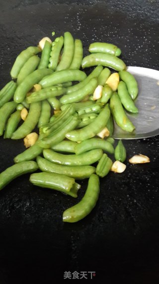 薄荷炒甜豆步骤7