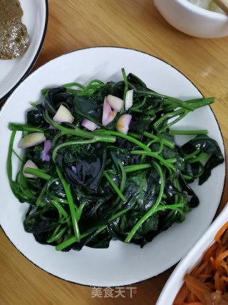 蒜炒紫背菜步骤7