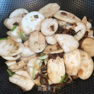 香菇肉末烧杏鲍菇步骤6