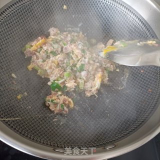 春葱鸡蛋炒蜢子虾酱步骤13