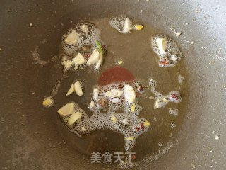 胡萝卜蒜苗炒鸡蛋步骤7