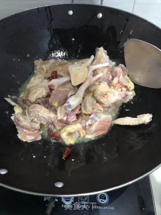 红烧鸡步骤2