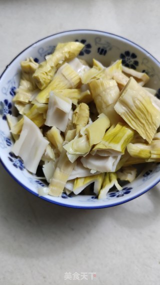 五花肉烧笋干步骤2
