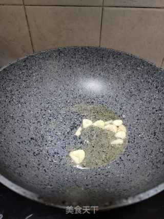 胡萝卜炒韭菜步骤3 胡萝卜炒韭菜步骤3