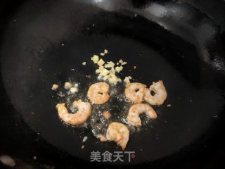 鸡蛋虾仁炒韭菜步骤6