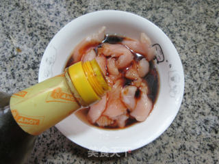 鸡胸肉炒花菜步骤3