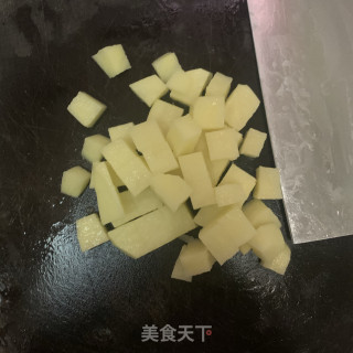 土豆炒肉末步骤1