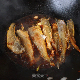 酱烧小黄鱼步骤7