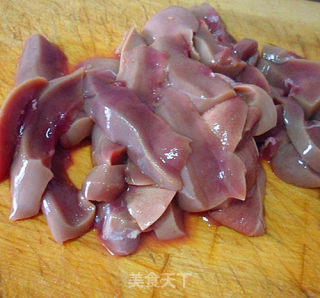 蒜苗炒猪腰步骤2 蒜苗炒猪腰步骤2