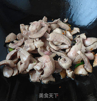 蒜苗炒猪腰步骤6 蒜苗炒猪腰步骤6
