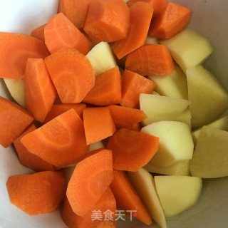 咖喱土豆烧牛腩步骤3 咖喱土豆烧牛腩步骤3