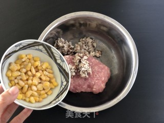 香菇蒸肉丸步骤3 香菇蒸肉丸步骤3