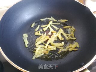 韭菜炒绿豆芽步骤3 韭菜炒绿豆芽步骤3