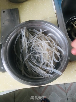 红烧肉烩菜步骤2