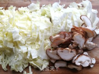 香菇白菜炒肉丝步骤2 香菇白菜炒肉丝步骤2