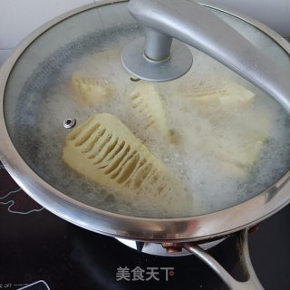春笋蒸腊肉步骤3