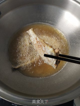 酥炸小黄鱼步骤5