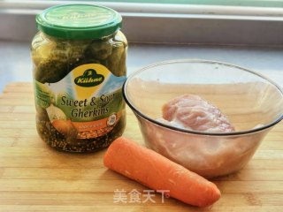 酸甜青瓜炒鸡丝步骤1