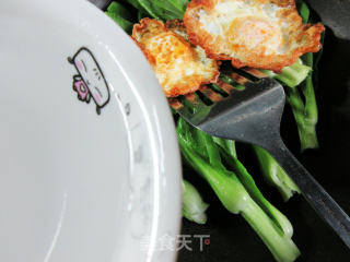 菜芯烧鸡蛋步骤5