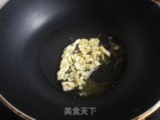 鳞虾炒芥菜步骤3