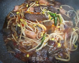 火锅底料烧鸭血步骤6