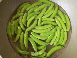 木耳炒甜豆步骤3