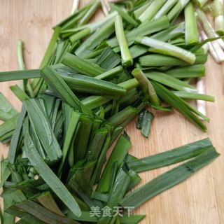 韭菜鸡蛋炒口蘑步骤1