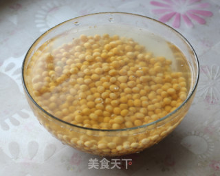 细细的口感,淡淡的甜----豌豆黄步骤1 细细的口感,淡淡的甜----豌豆黄步骤1