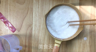广式白糖糕,材料简单口感醇香,爽口不粘牙,有一种独特的香味。步骤3 广式白糖糕,材料简单口感醇香,爽口不粘牙,有一种独特的香味。步骤3