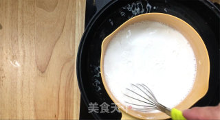 广式白糖糕,材料简单口感醇香,爽口不粘牙,有一种独特的香味。步骤4 广式白糖糕,材料简单口感醇香,爽口不粘牙,有一种独特的香味。步骤4
