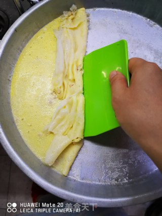 肉末鸡蛋肠粉步骤7