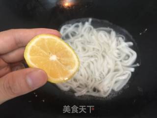 柠檬粿条步骤3 柠檬粿条步骤3