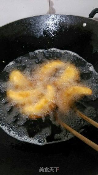 家乡特色油煎角步骤3 家乡特色油煎角步骤3