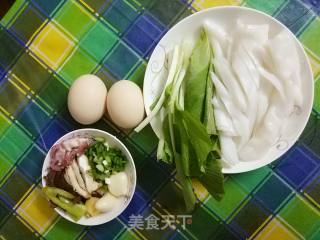 香炒肠粉步骤1 香炒肠粉步骤1