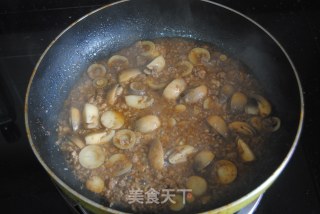 沙茶草菇肉酱面步骤11 沙茶草菇肉酱面步骤11